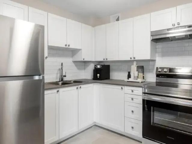 2 Bedroom Apartment Kingston ON 103999760