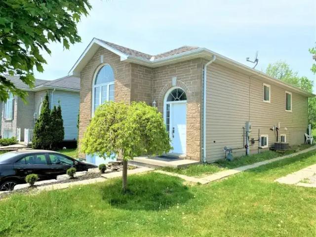 2 Bedroom Apartment Kingston ON 105269371