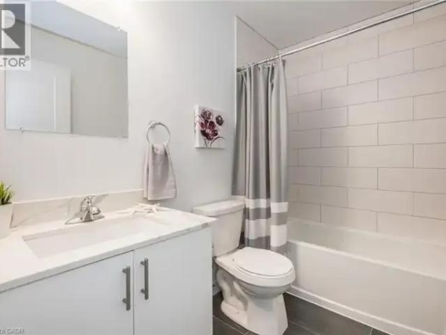 2 Bedroom Apartment Kitchener ON 100709282