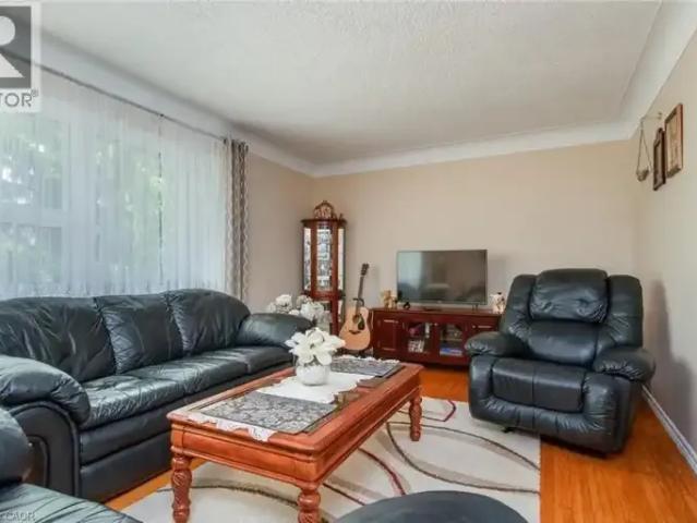 2 Bedroom Apartment Kitchener ON 103770659