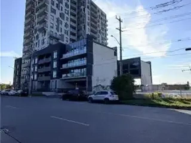 2 Bedroom Apartment Kitchener ON 105467401