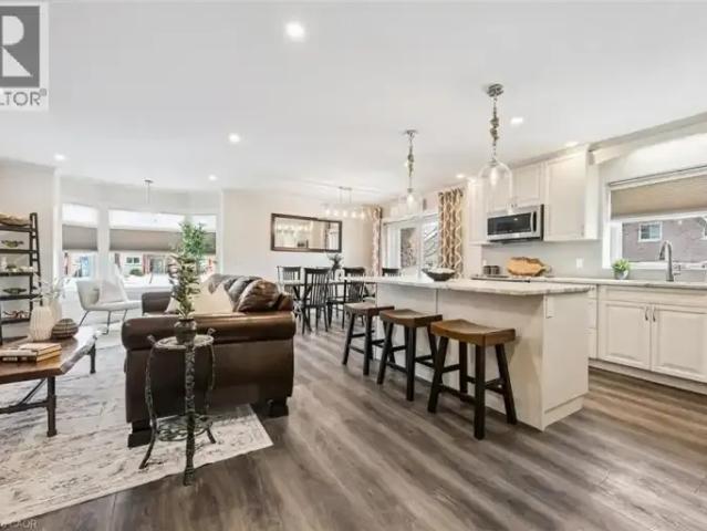 2 Bedroom Apartment Kitchener ON 105543527