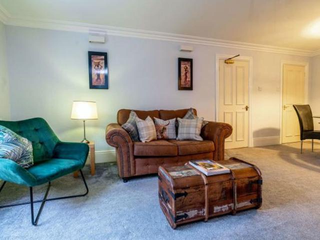 2 Bedroom Apartment Knutsford Knutsford 68465586