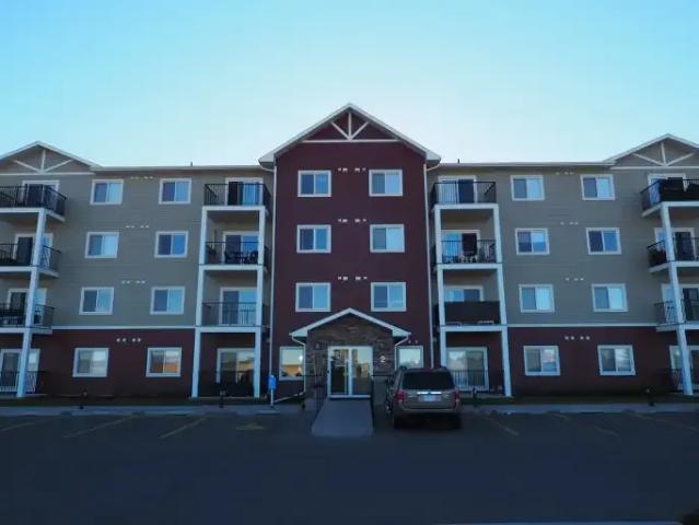 2 Bedroom Apartment Lacombe AB 105755460