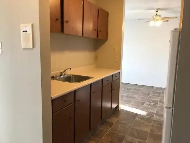 2 Bedroom Apartment Lacombe AB 103958682
