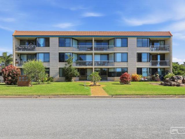 2 Bedroom Apartment Lammermoor QLD LS101672486