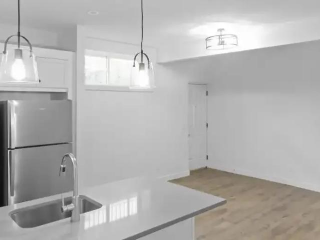 2 Bedroom Apartment Langdon AB 104000032