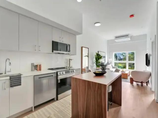 2 Bedroom Apartment Langford BC 94503832