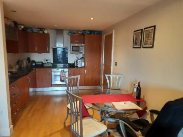 2 Bedroom Apartment Leeds Leeds LS65790617