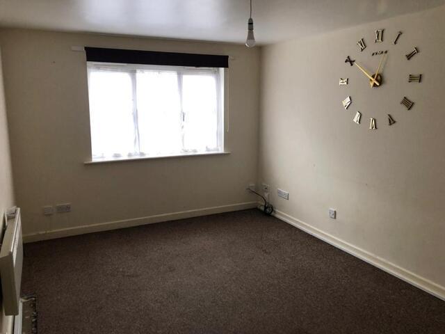 2 Bedroom Apartment Leicester Leicestershire 103486124
