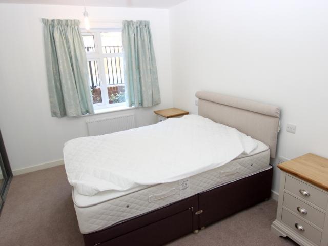 2 Bedroom Apartment Let in Purley