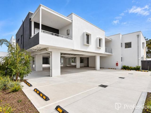 2 Bedroom Apartment Lockridge WA 105972136