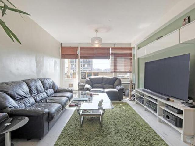 2 Bedroom Apartment London Greater London 101316387