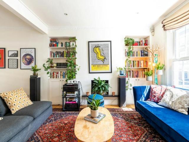 2 Bedroom Apartment London London 105024524