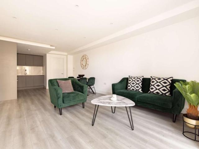 2 Bedroom Apartment London London 101849584