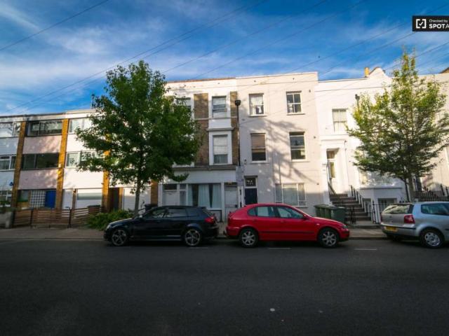 2 Bedroom Apartment London London 101849763