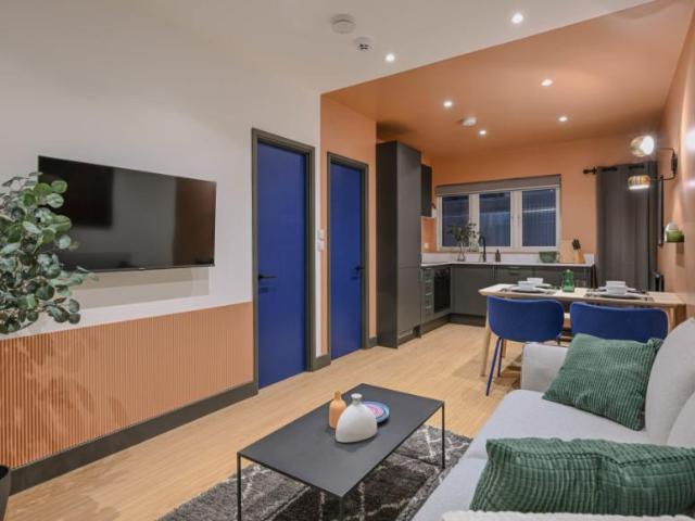 2 Bedroom Apartment London London 99388260