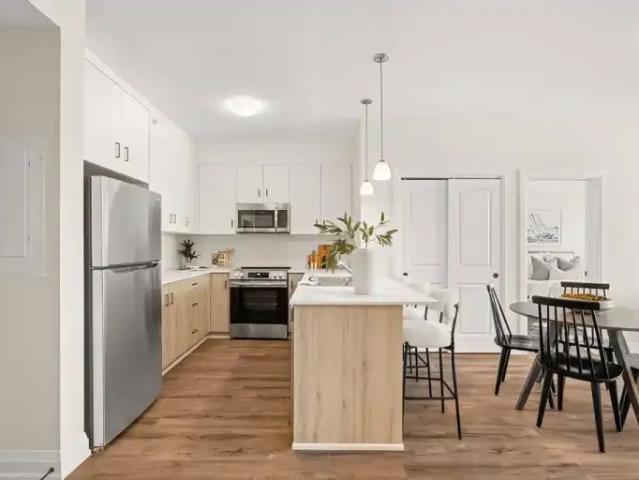 2 Bedroom Apartment London ON 98375693