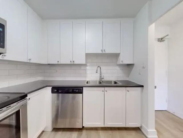 2 Bedroom Apartment London ON 100707627