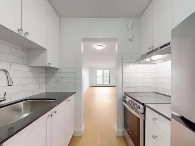 2 Bedroom Apartment London ON 104863607