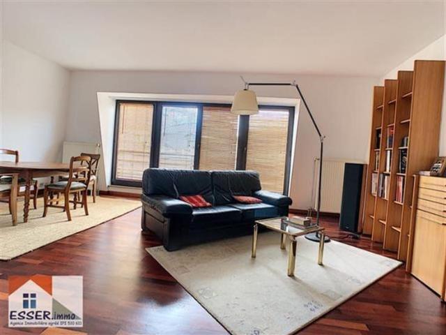 2 bedroom apartment + parking
