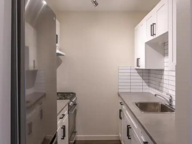 2 Bedroom Apartment Penticton BC 103090609