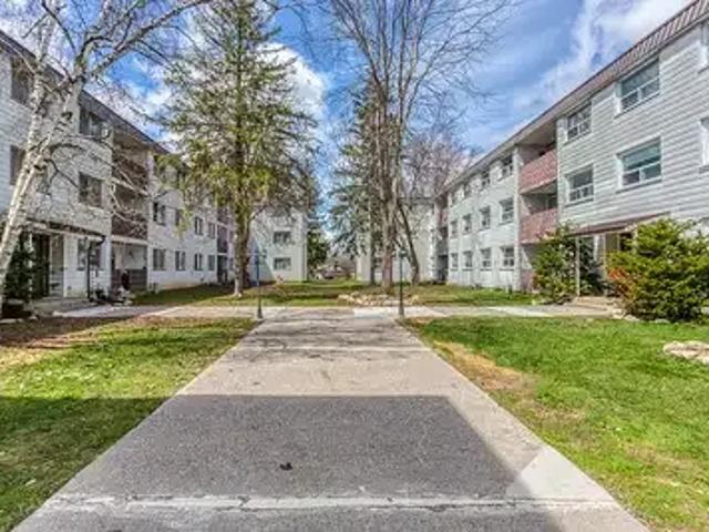 2 Bedroom Apartment Peterborough ON 102845377