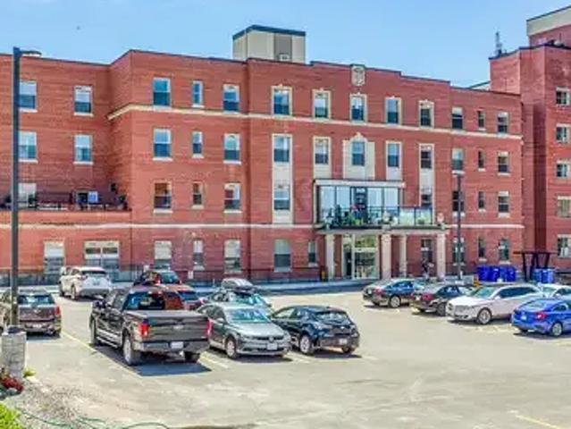 2 Bedroom Apartment Peterborough ON 104887781