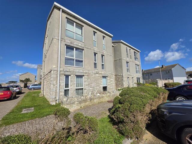 2 Bedroom Apartment Portland Dorset 101931594