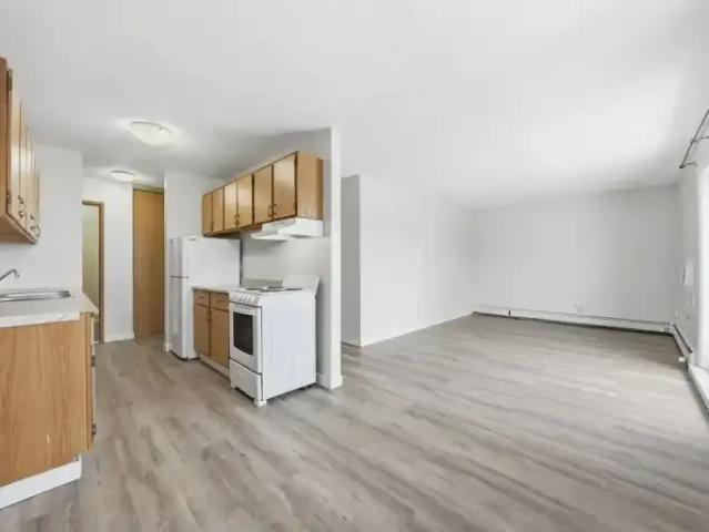 2 Bedroom Apartment Prince Albert SK 104433293