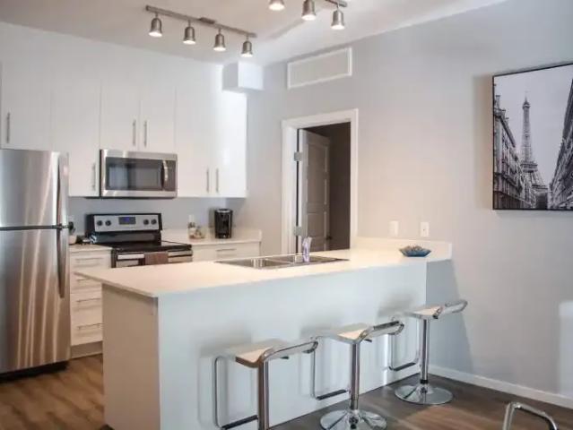 2 Bedroom Apartment Regina SK 103610875