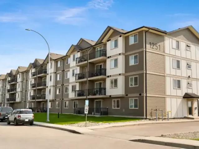 2 Bedroom Apartment Regina SK 104506323