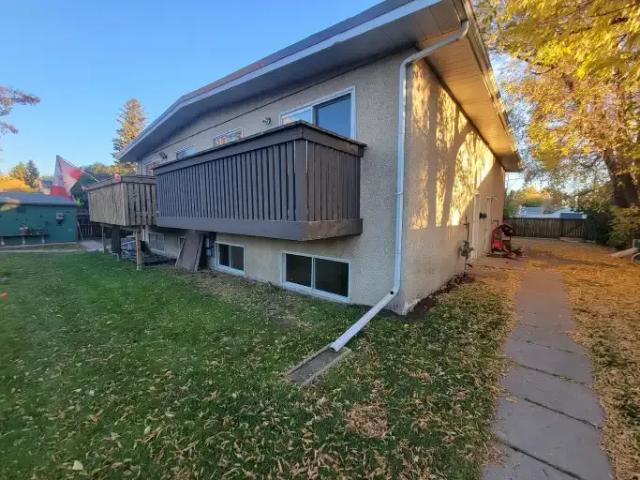 2 Bedroom Apartment Red Deer AB LS105804375