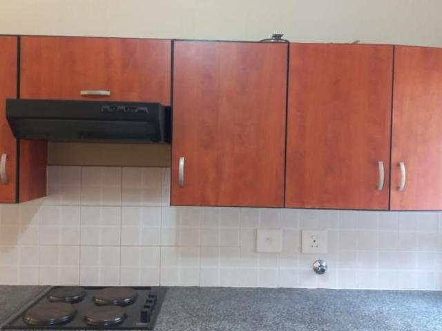 2 Bedroom apartment rented in Wilgeheuwel, Roodepoort
