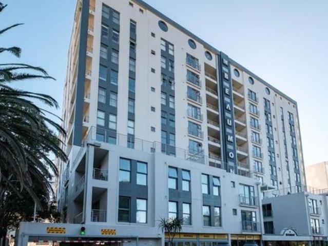 2 Bedroom apartment rented in Claremont Upper, Cape Town