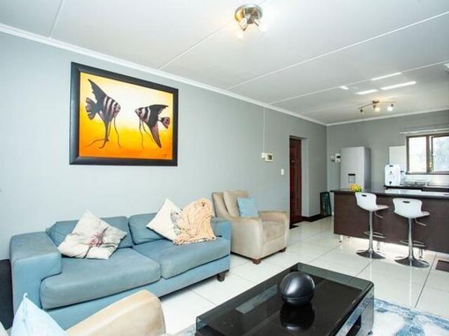 2 Bedroom apartment rented in Noordwyk, Midrand