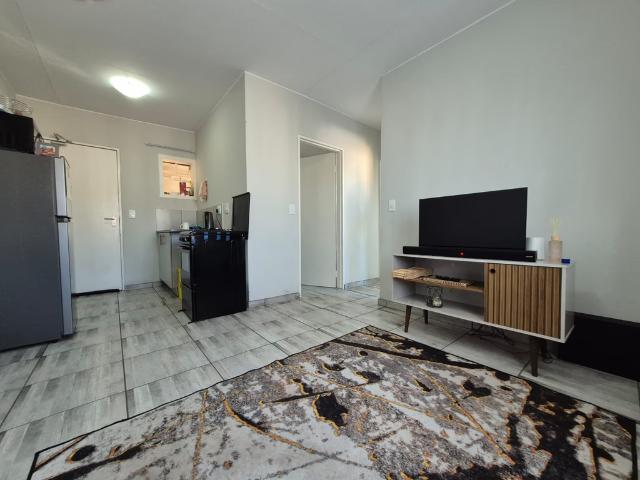 2 Bedroom Apartment Rented in South Hills
