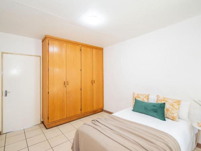 2 Bedroom apartment rented in Spitskop SH, Bloemfontein