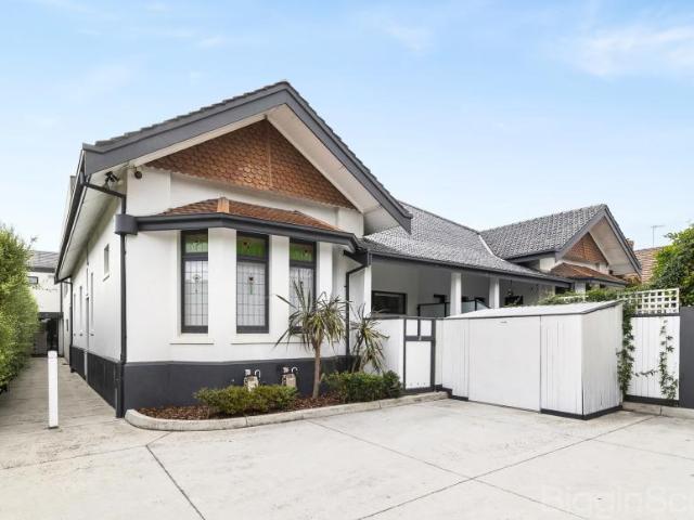 2 Bedroom Apartment St Kilda East VIC 101581098
