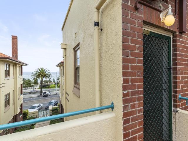 2 Bedroom Apartment St Kilda VIC 101583182