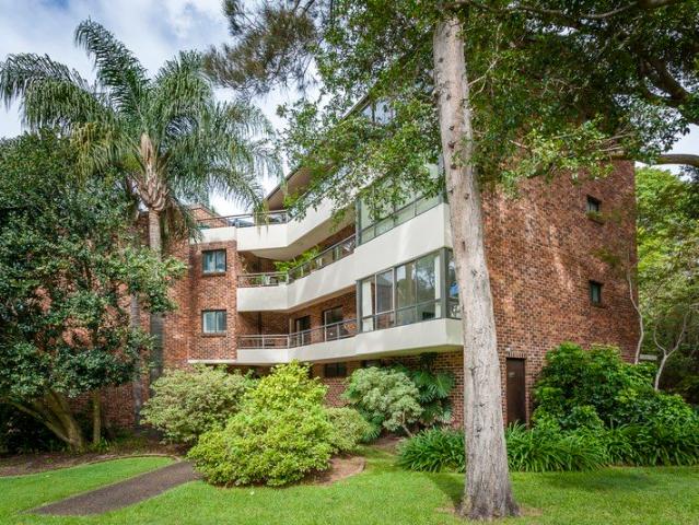 2 Bedroom Apartment Steps from Newport Beach & Village