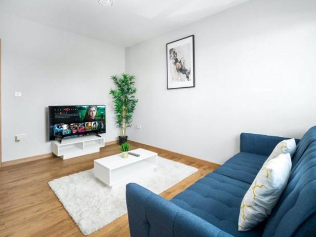 2 Bedroom Apartment Stourbridge Stourbridge 66432769
