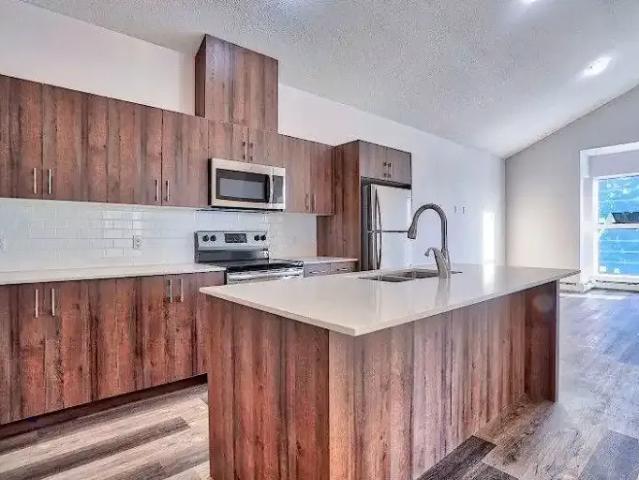 2 Bedroom Apartment Strathmore AB 104362589