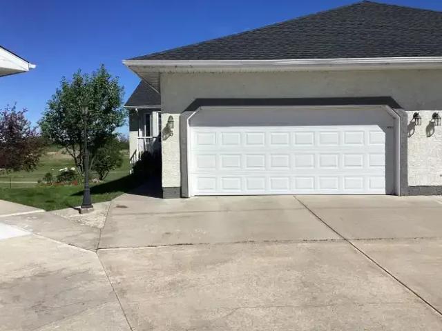 2 Bedroom Apartment Strathmore AB 105023237