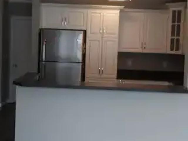 2 Bedroom Apartment Strathmore AB 102952053