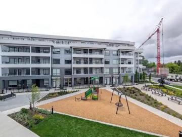 2 Bedroom Apartment Surrey BC 103542328