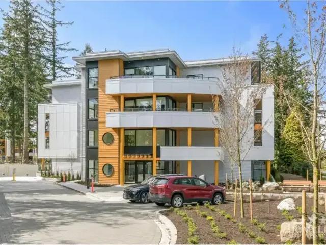 2 Bedroom Apartment Surrey BC 105394997