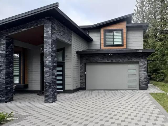 2 Bedroom Apartment Surrey BC LS104840211