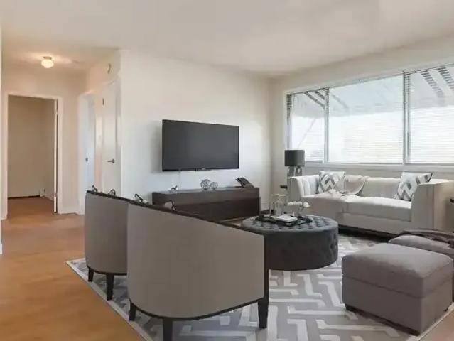 2 Bedroom Apartment Swift Current SK 103423575