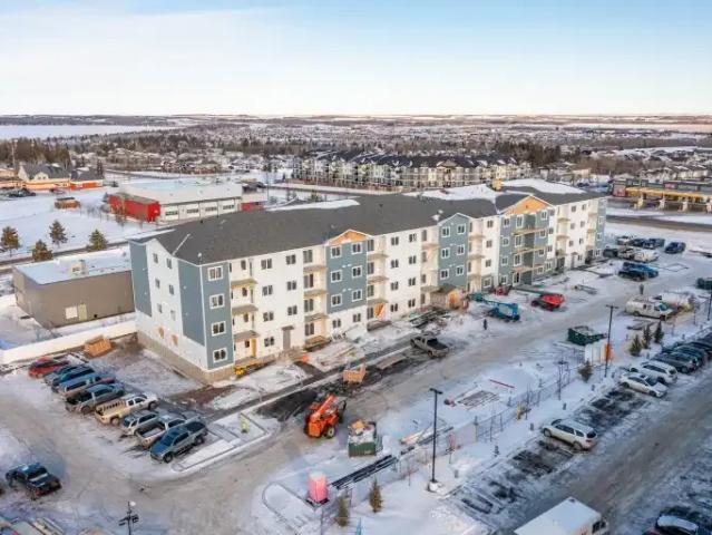 2 Bedroom Apartment Sylvan Lake AB LS105755470